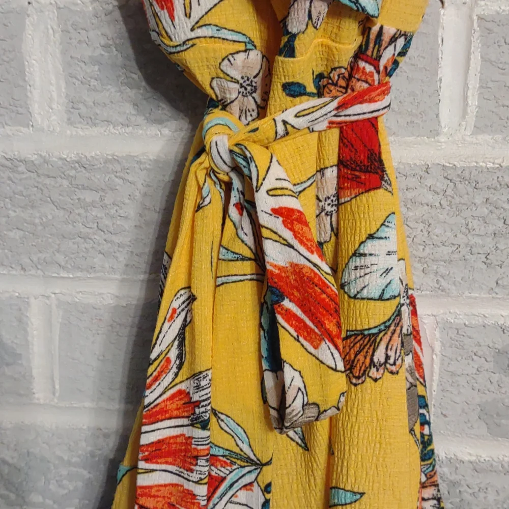 FREE w Bundle Love Tree Yellow Tropical Floral Print Ruffled V-Neck Romper Small
